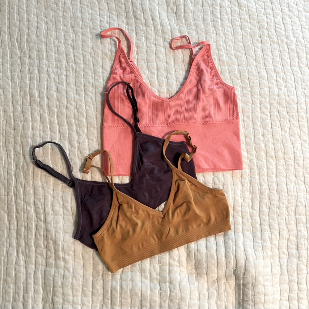 Low impact lounge bras